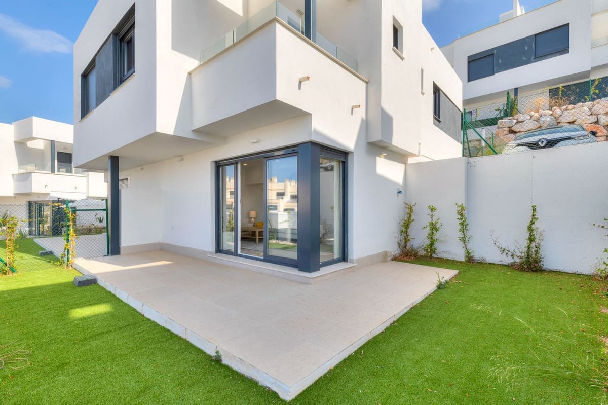 3 soveværelse Semi-Rækkehus til salg i La Cala de Mijas med swimmingpool garage - € 698.000 (Ref: 9133195)