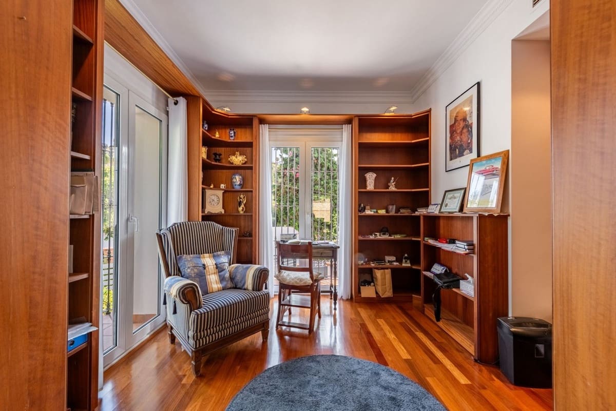 6 soveværelse Villa til salg i Fuengirola med swimmingpool garage - € 1.595.000 (Ref: 9133196)