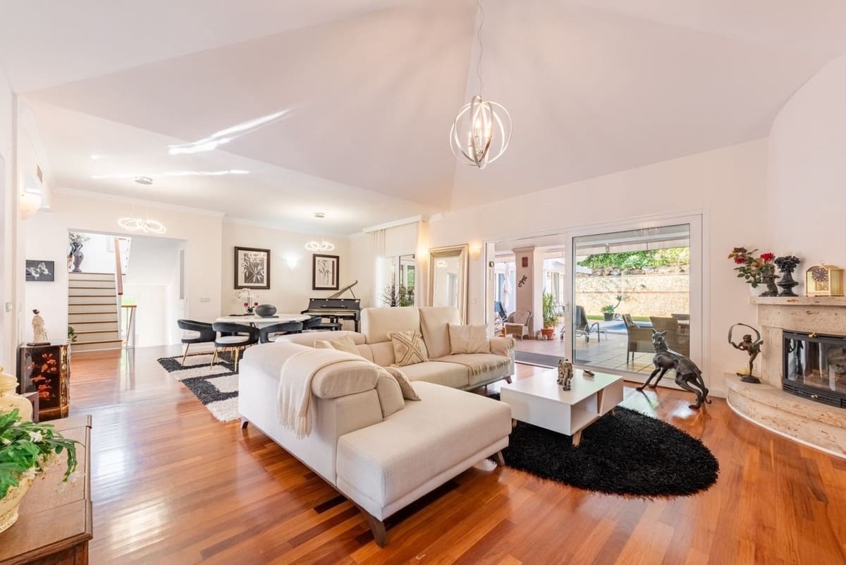 6 soverom Villa til salgs i Fuengirola med svømmebasseng garasje - € 1 595 000 (Ref: 9133196)