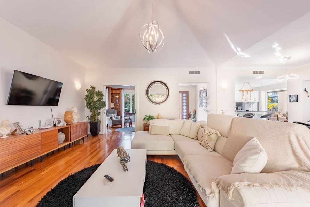 6 soverom Villa til salgs i Fuengirola med svømmebasseng garasje - € 1 595 000 (Ref: 9133196)