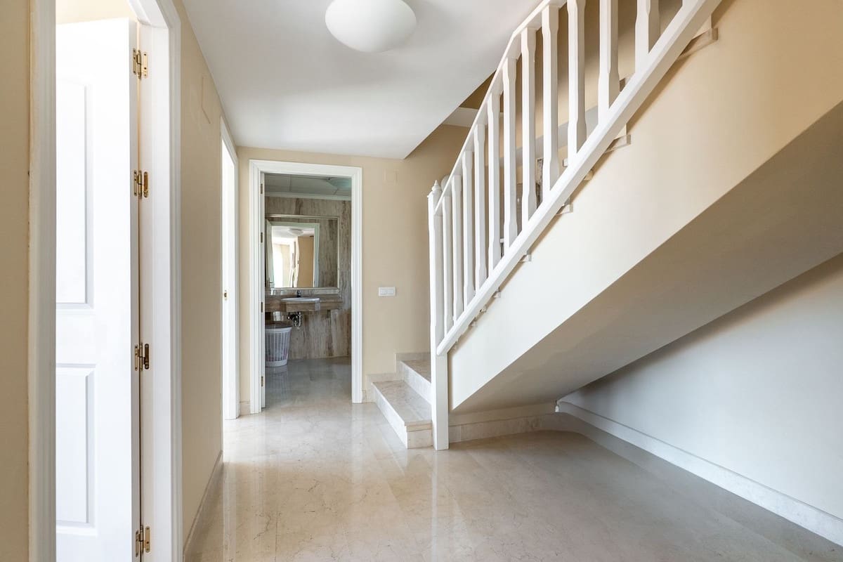 3 soveværelse Penthouse til salg i Elviria med swimmingpool garage - € 750.000 (Ref: 9133563)