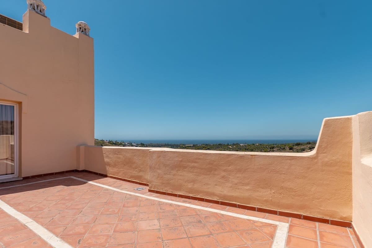 3 soveværelse Penthouse til salg i Elviria med swimmingpool garage - € 750.000 (Ref: 9133563)