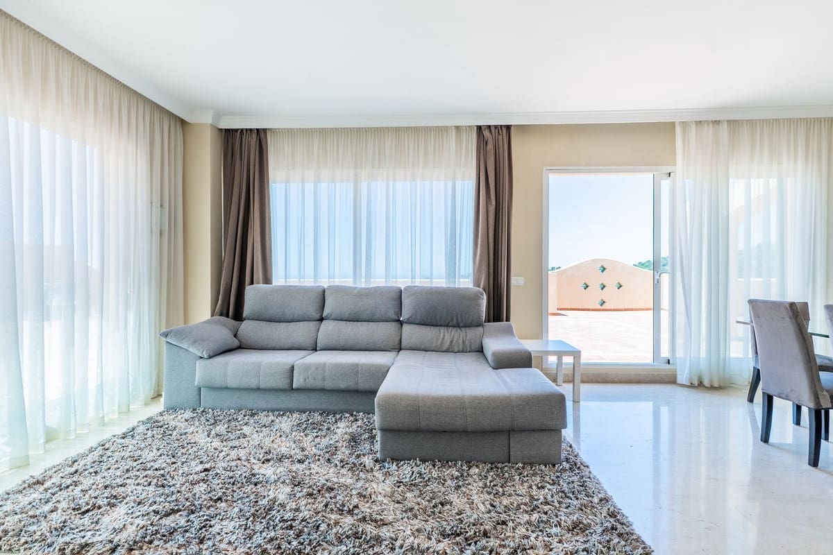 3 soveværelse Penthouse til salg i Elviria med swimmingpool garage - € 750.000 (Ref: 9133563)