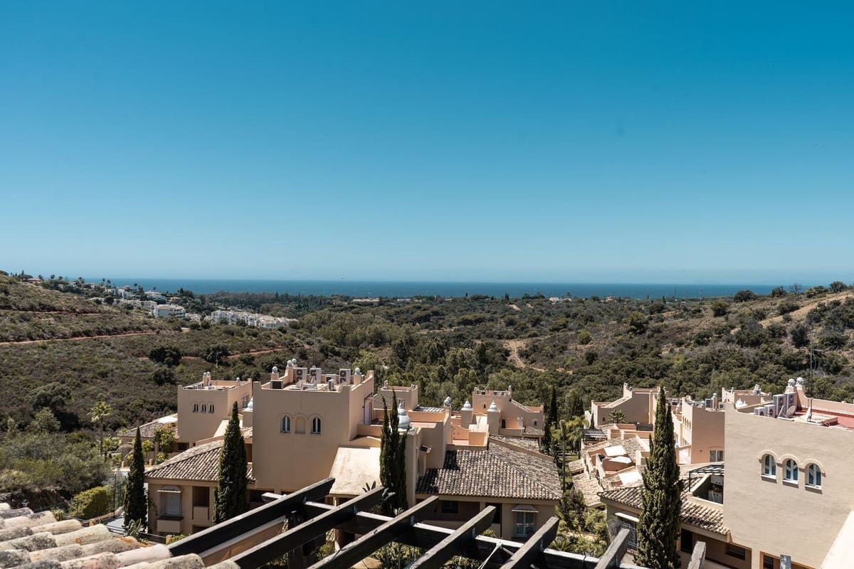 3 soverom Penthouse til salgs i Elviria med svømmebasseng garasje - € 750 000 (Ref: 9133563)