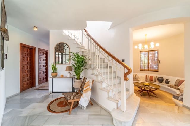 4 soveværelse Villa til salg i El Paraiso, Estepona med swimmingpool garage - € 1.950.000 (Ref: 9137644)