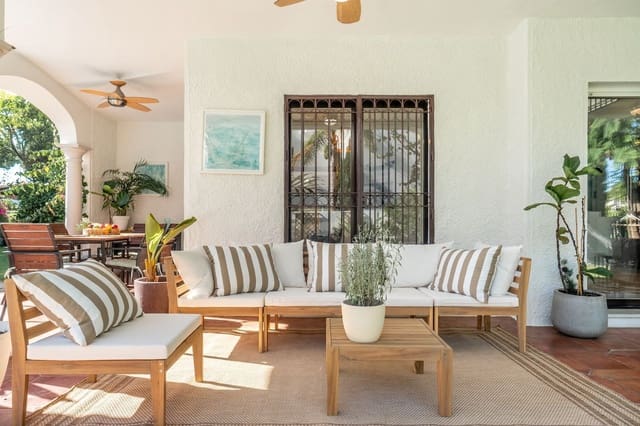 4 soveværelse Villa til salg i El Paraiso, Estepona med swimmingpool garage - € 1.950.000 (Ref: 9137644)