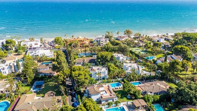 4 soveværelse Villa til salg i El Paraiso, Estepona med swimmingpool garage - € 1.950.000 (Ref: 9137644)