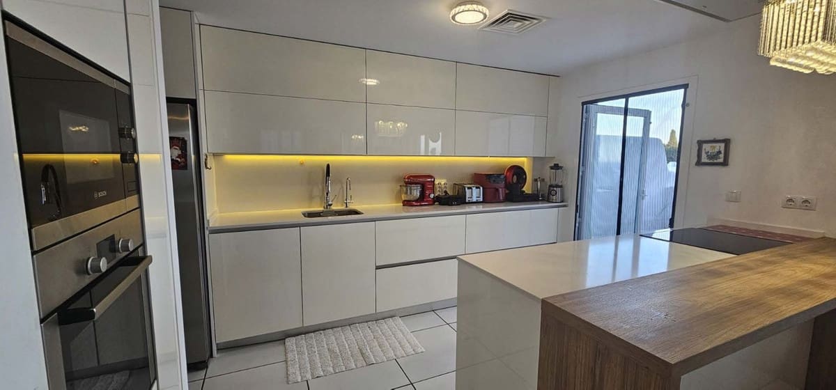 4 soverom Villa til salgs i Benalmadena med svømmebasseng garasje - € 945 000 (Ref: 9153167)