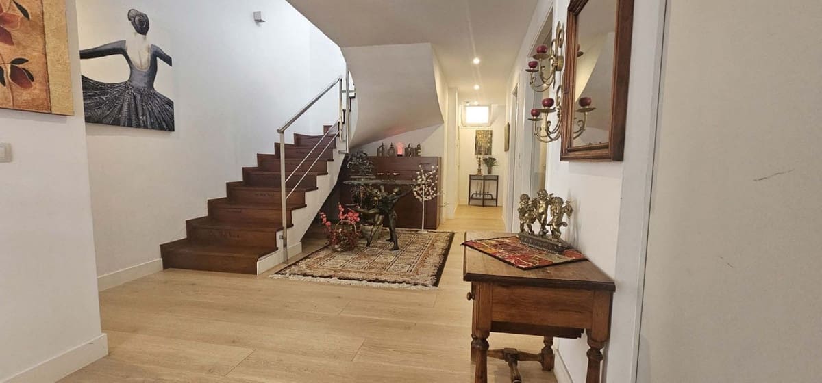 4 quarto Moradia para venda em Benalmadena com piscina garagem - 945 000 € (Ref: 9153167)