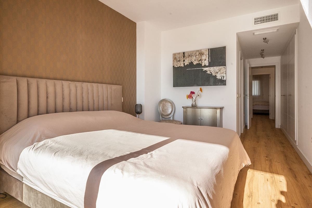 2 soverom Leilighet til salgs i La Cala de Mijas med svømmebasseng garasje - € 449 000 (Ref: 9161454)