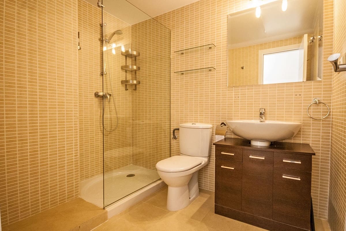 2 soverom Leilighet til salgs i La Cala de Mijas med svømmebasseng garasje - € 449 000 (Ref: 9161454)