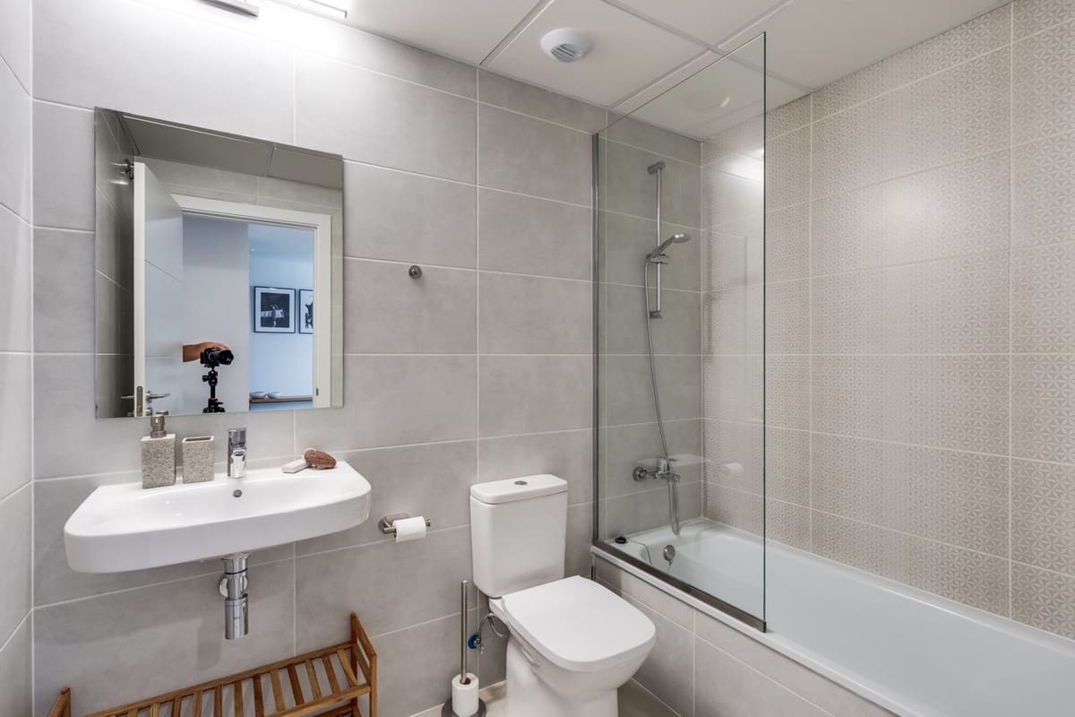 2 soveværelse Lejlighed til salg i New Golden Mile med swimmingpool garage - € 455.000 (Ref: 9168356)