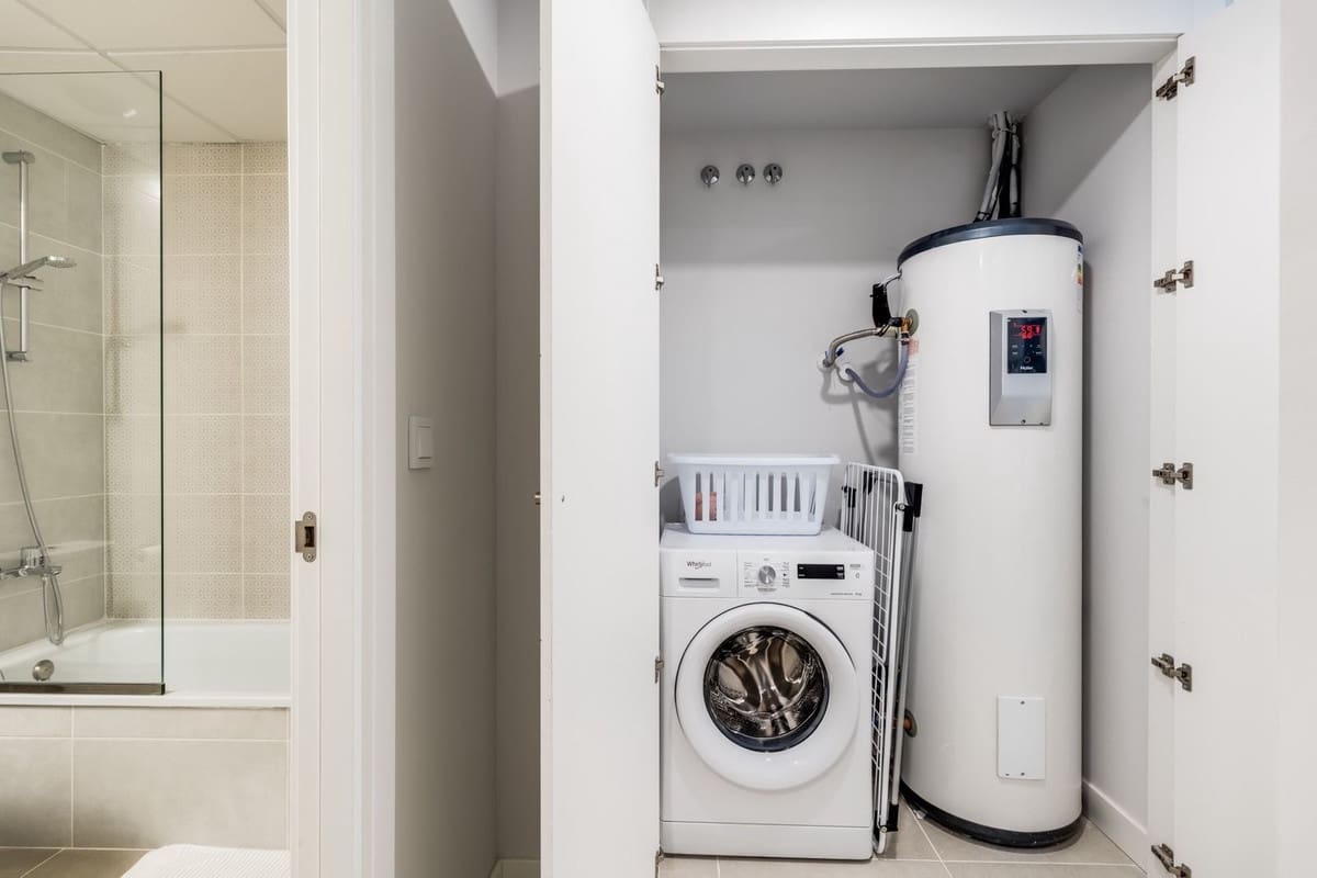 2 soveværelse Lejlighed til salg i New Golden Mile med swimmingpool garage - € 455.000 (Ref: 9168356)