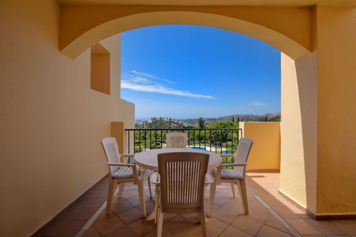 2 soveværelse Lejlighed til salg i Los Arqueros med swimmingpool garage - € 365.000 (Ref: 9168357)