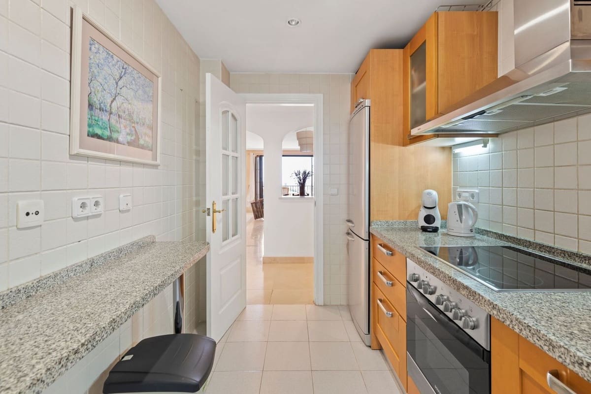 2 soveværelse Lejlighed til salg i Los Arqueros med swimmingpool garage - € 365.000 (Ref: 9168357)