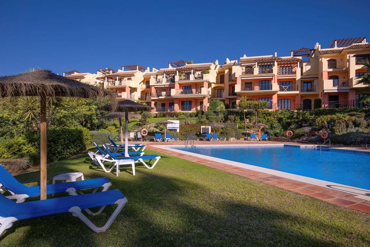 2 soveværelse Lejlighed til salg i Los Arqueros med swimmingpool garage - € 365.000 (Ref: 9168357)