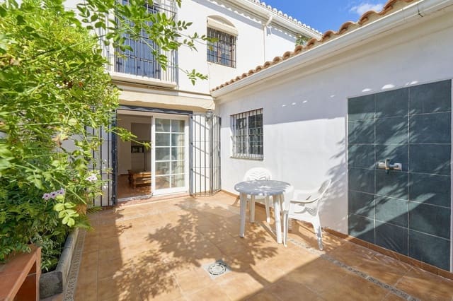 3 soveværelse Byhus til salg i Fuengirola med garage - € 449.000 (Ref: 9172080)