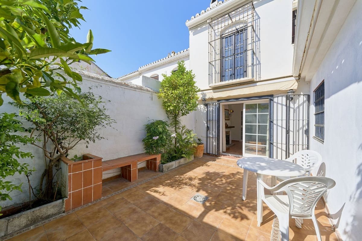 3 soverom Hus til salgs i Fuengirola med garasje - € 425 000 (Ref: 9172080)