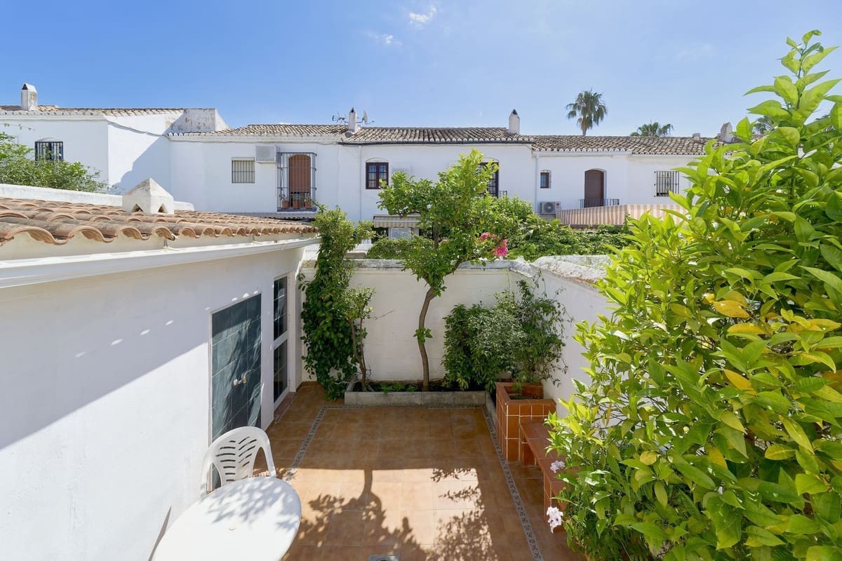 3 soverom Hus til salgs i Fuengirola med garasje - € 425 000 (Ref: 9172080)