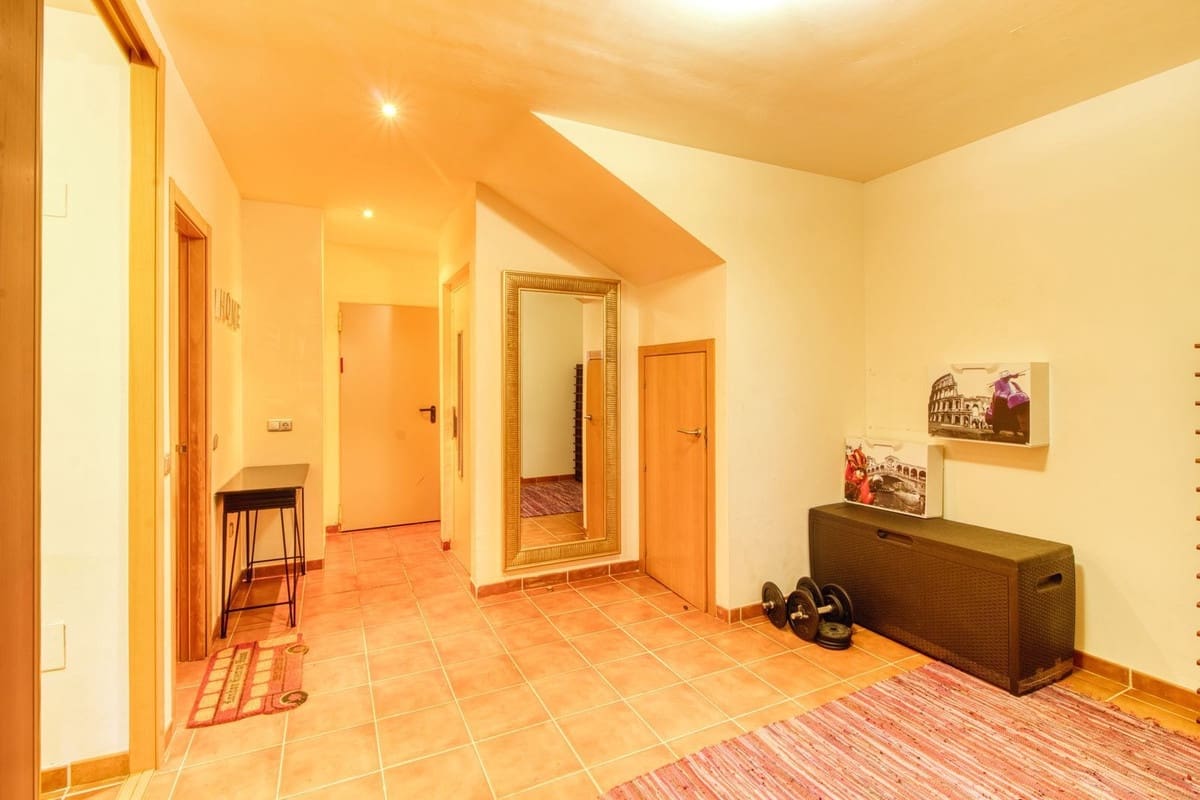 4 soverom Hus til salgs i Manilva med svømmebasseng garasje - € 545 000 (Ref: 9177942)