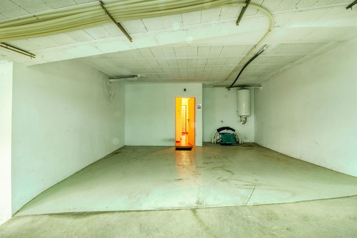 4 soverom Hus til salgs i Manilva med svømmebasseng garasje - € 545 000 (Ref: 9177942)