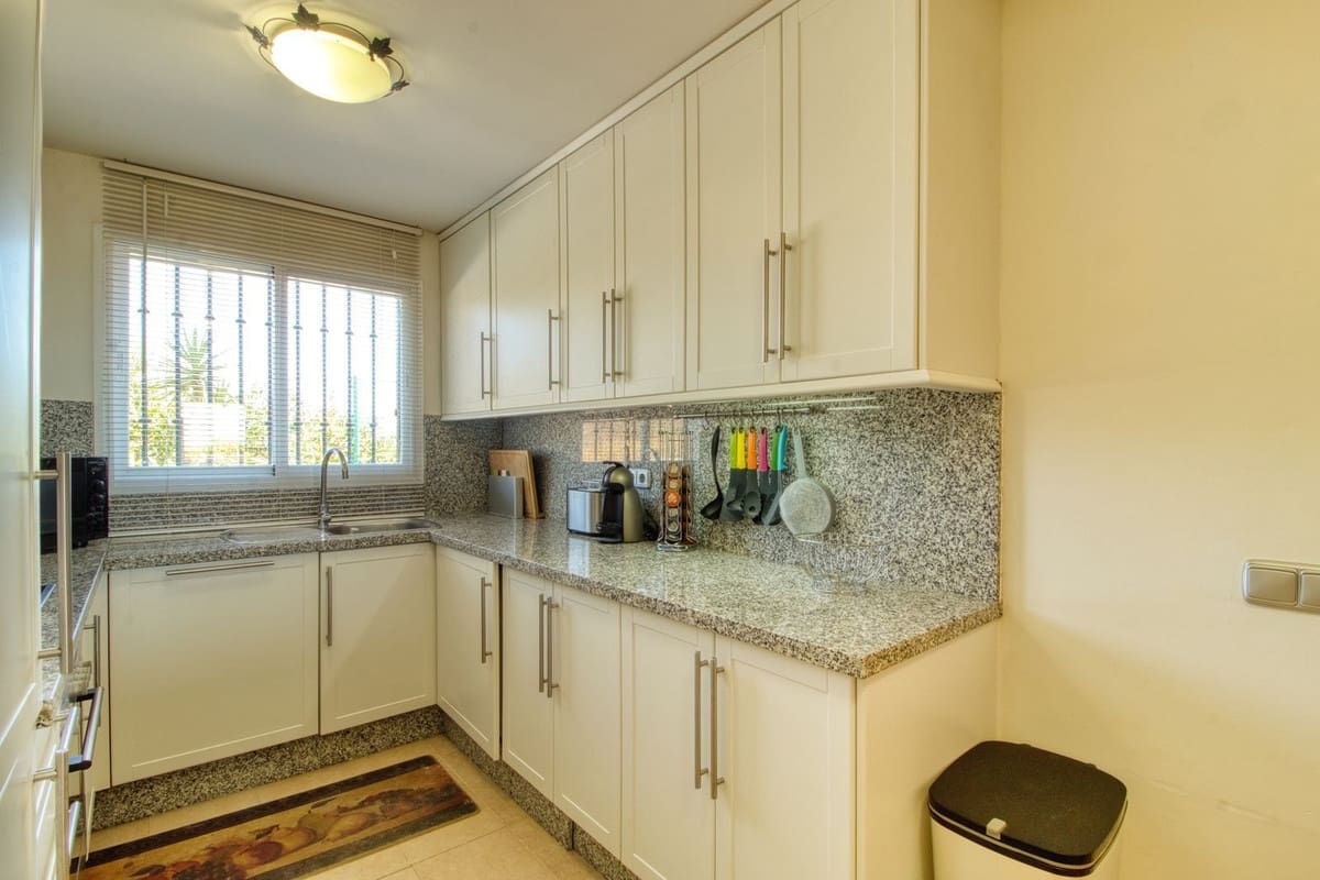 4 chambre Maison de Ville à vendre à Manilva avec piscine garage - 545 000 € (Ref: 9177942)