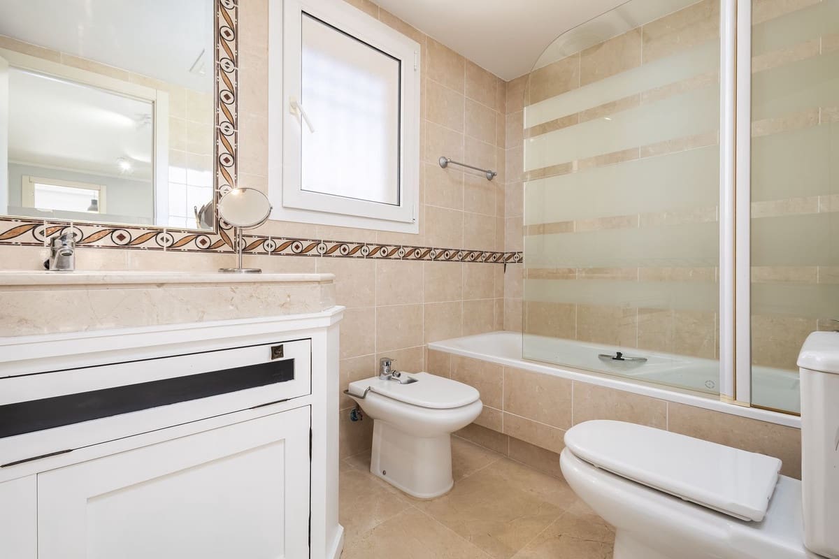 Casa de 3 habitaciones en Riviera del Sol en venta con piscina garaje - 510.000 € (Ref: 9184244)