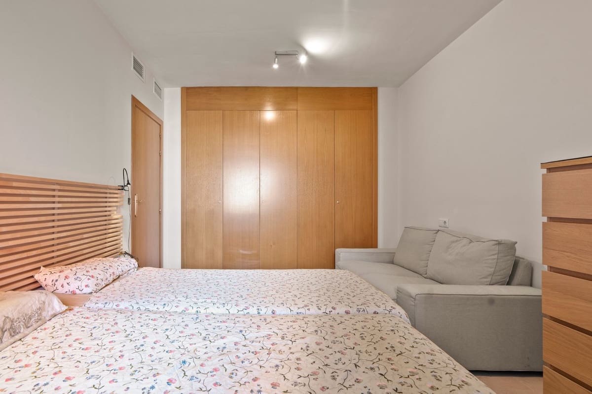 2 chambre Penthouse à vendre à Estepona avec piscine garage - 360 000 € (Ref: 9191922)