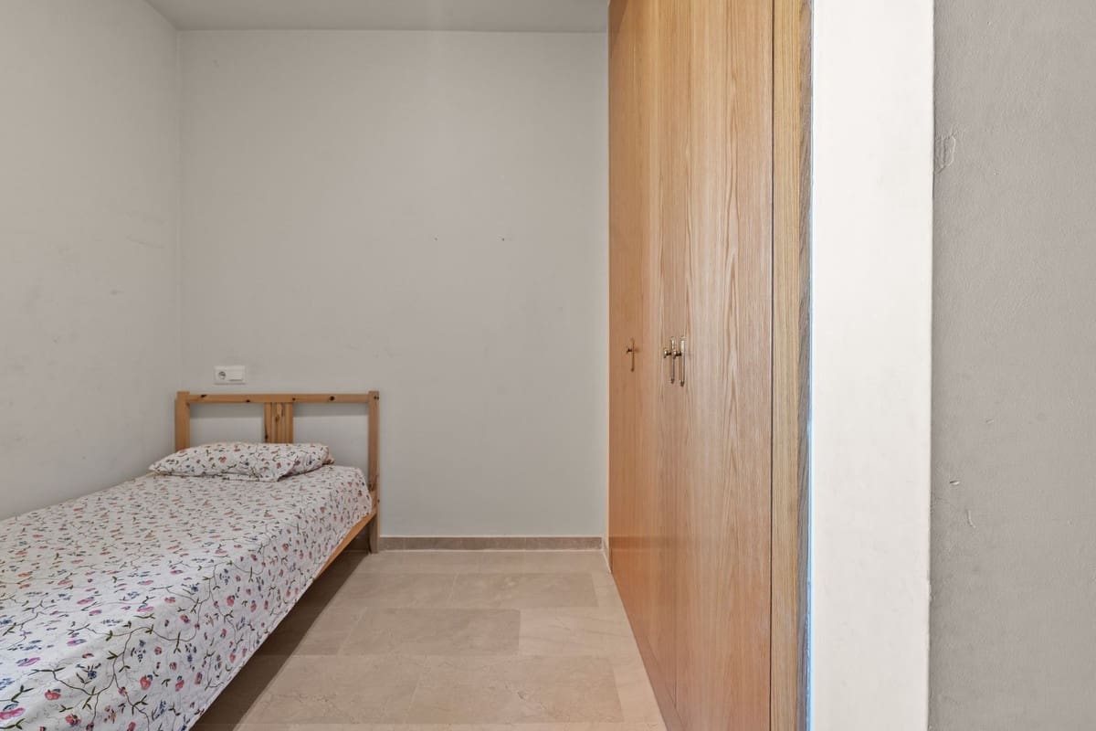 2 chambre Penthouse à vendre à Estepona avec piscine garage - 360 000 € (Ref: 9191922)