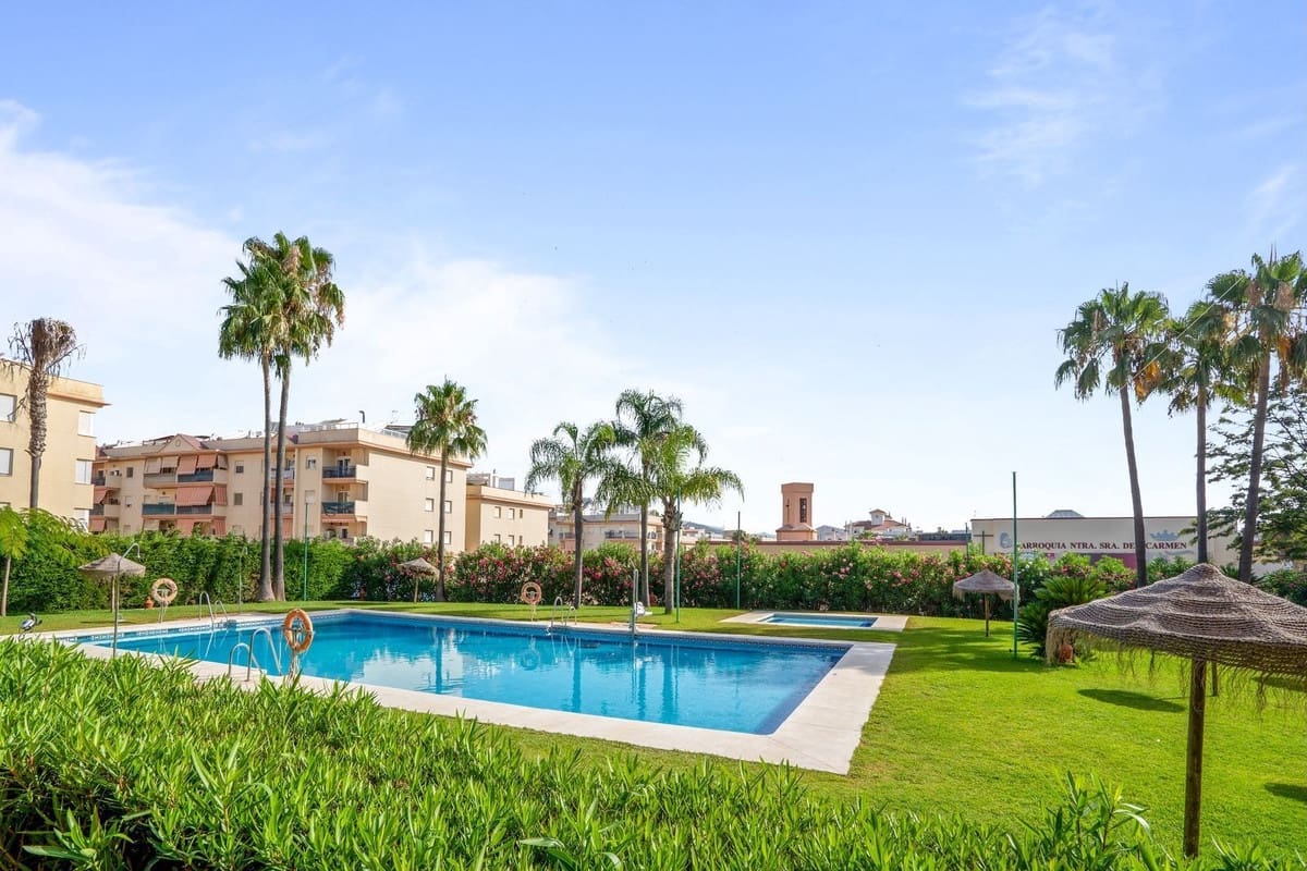 2 chambre Penthouse à vendre à Estepona avec piscine garage - 360 000 € (Ref: 9191922)