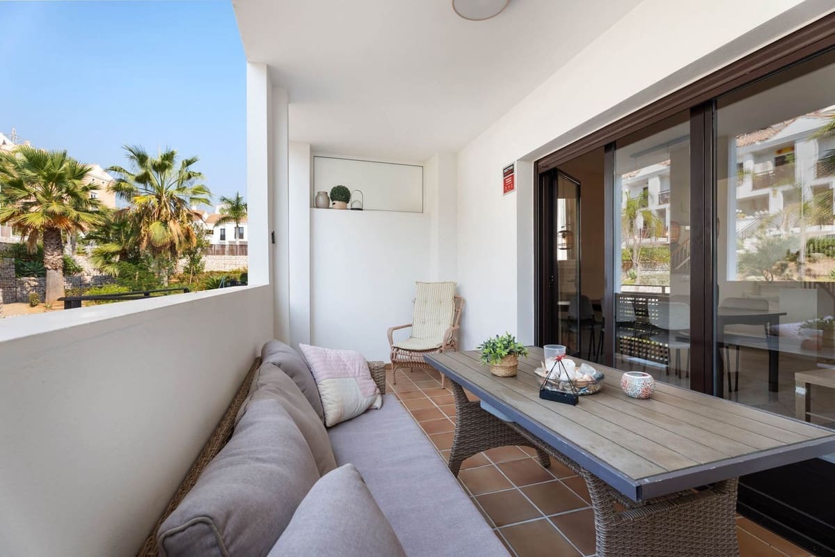 3 soveværelse Byhus til salg i Riviera del Sol med swimmingpool - € 495.000 (Ref: 9201592)