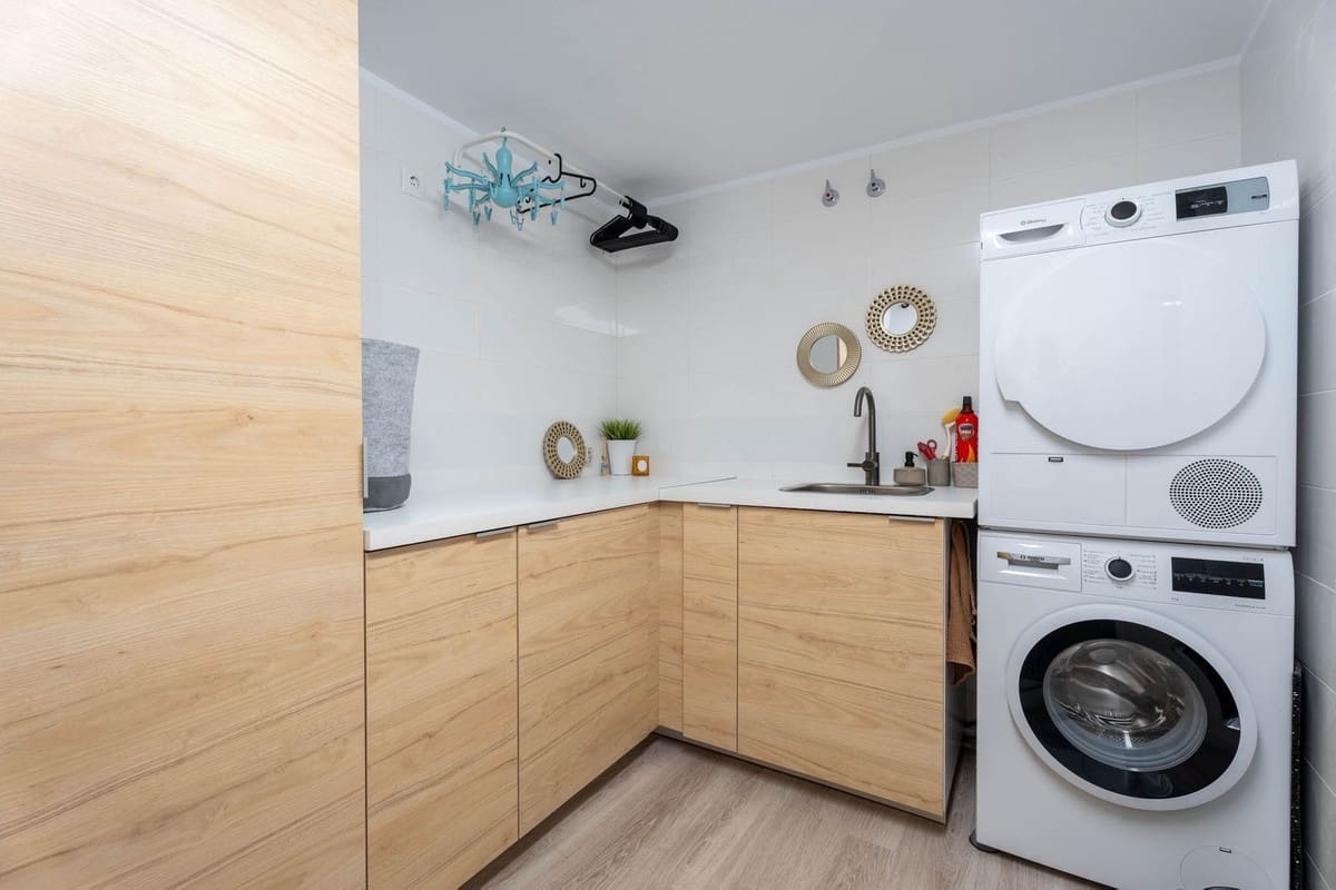 3 soveværelse Byhus til salg i Riviera del Sol med swimmingpool - € 495.000 (Ref: 9201592)