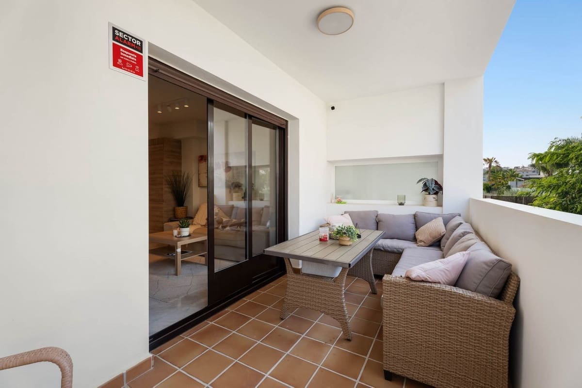 3 soveværelse Byhus til salg i Riviera del Sol med swimmingpool - € 495.000 (Ref: 9201592)