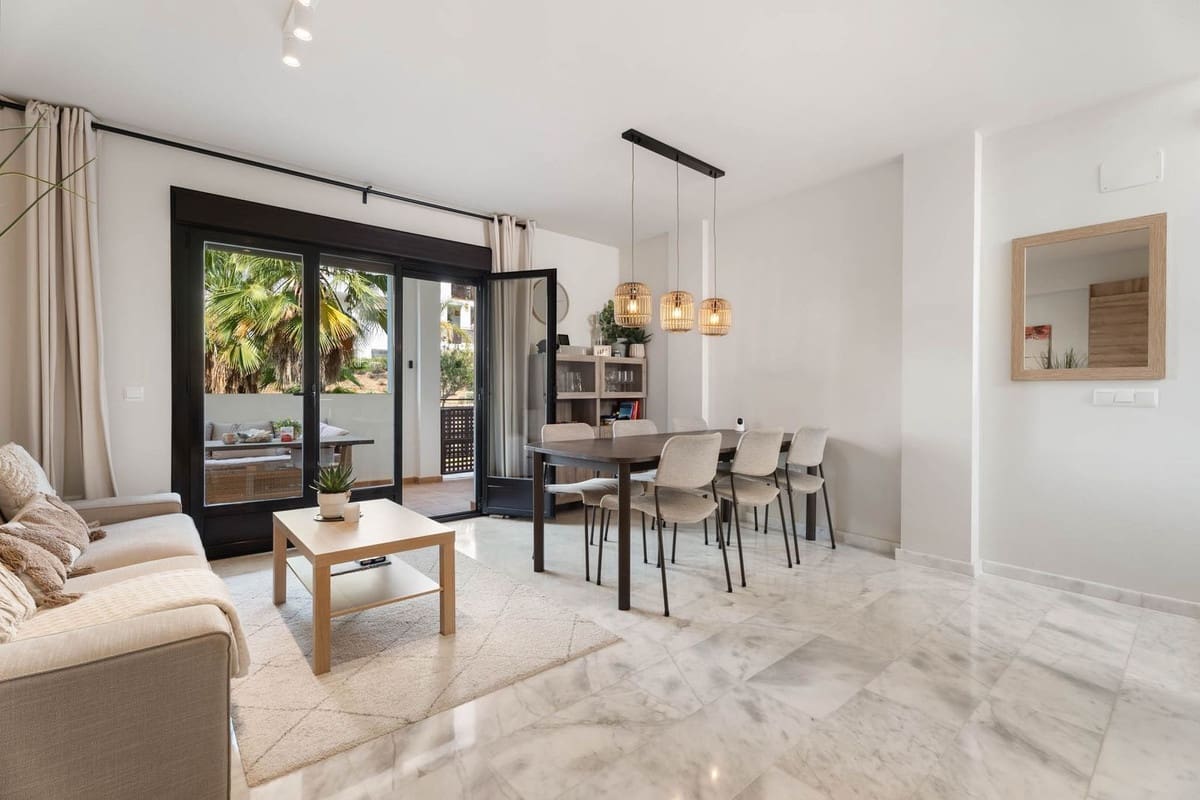 3 soveværelse Byhus til salg i Riviera del Sol med swimmingpool - € 495.000 (Ref: 9201592)