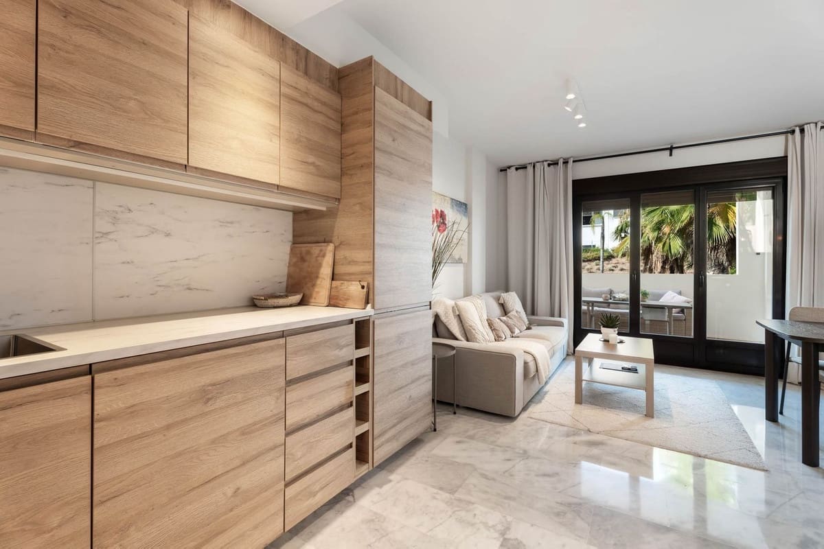 3 soveværelse Byhus til salg i Riviera del Sol med swimmingpool - € 495.000 (Ref: 9201592)