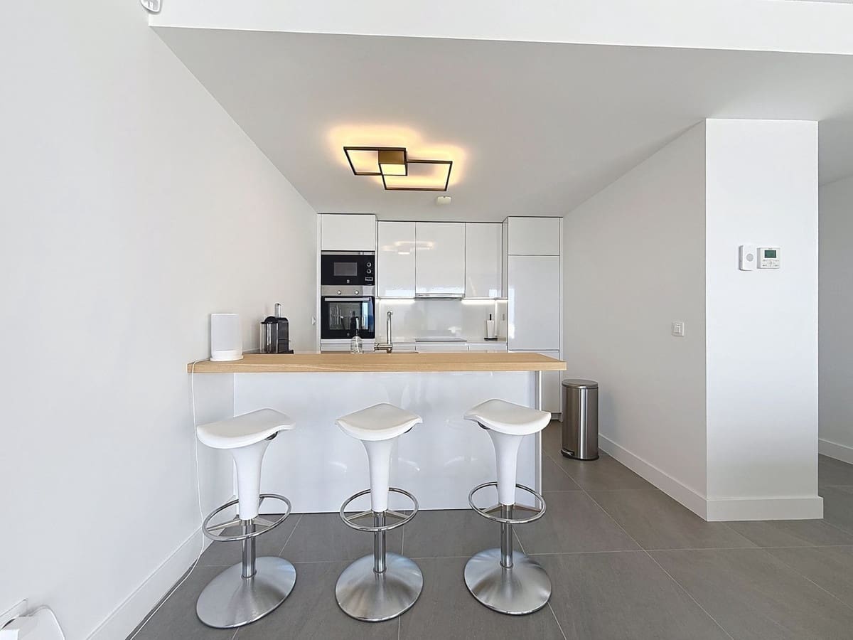 3 soverom Penthouse til salgs i La Duquesa / Puerto de la Duquesa med svømmebasseng garasje - € 725 000 (Ref: 9201593)