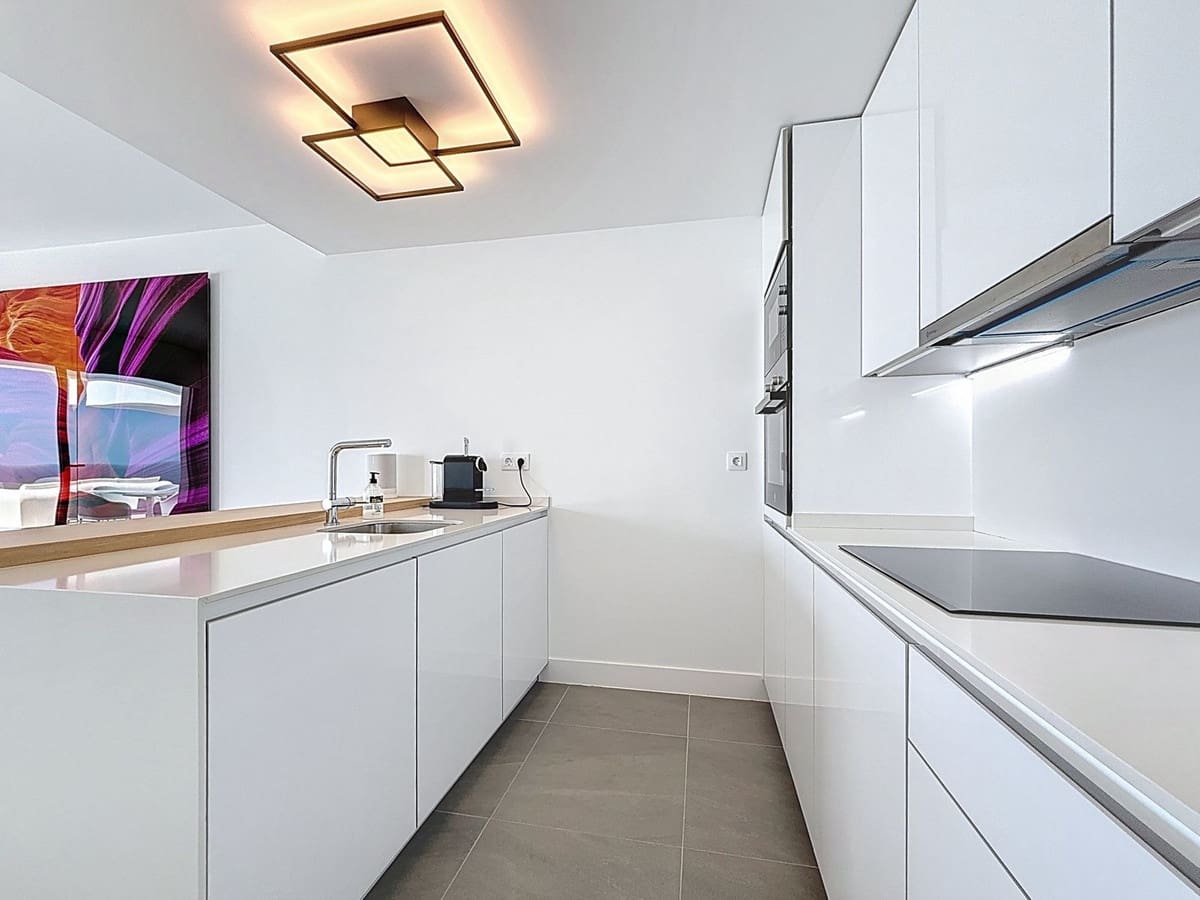 3 soverom Penthouse til salgs i La Duquesa / Puerto de la Duquesa med svømmebasseng garasje - € 725 000 (Ref: 9201593)