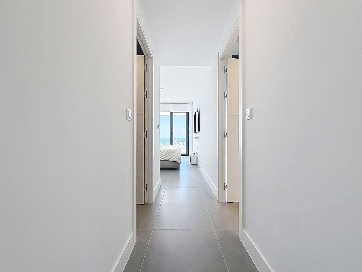 3 soverom Penthouse til salgs i La Duquesa / Puerto de la Duquesa med svømmebasseng garasje - € 725 000 (Ref: 9201593)