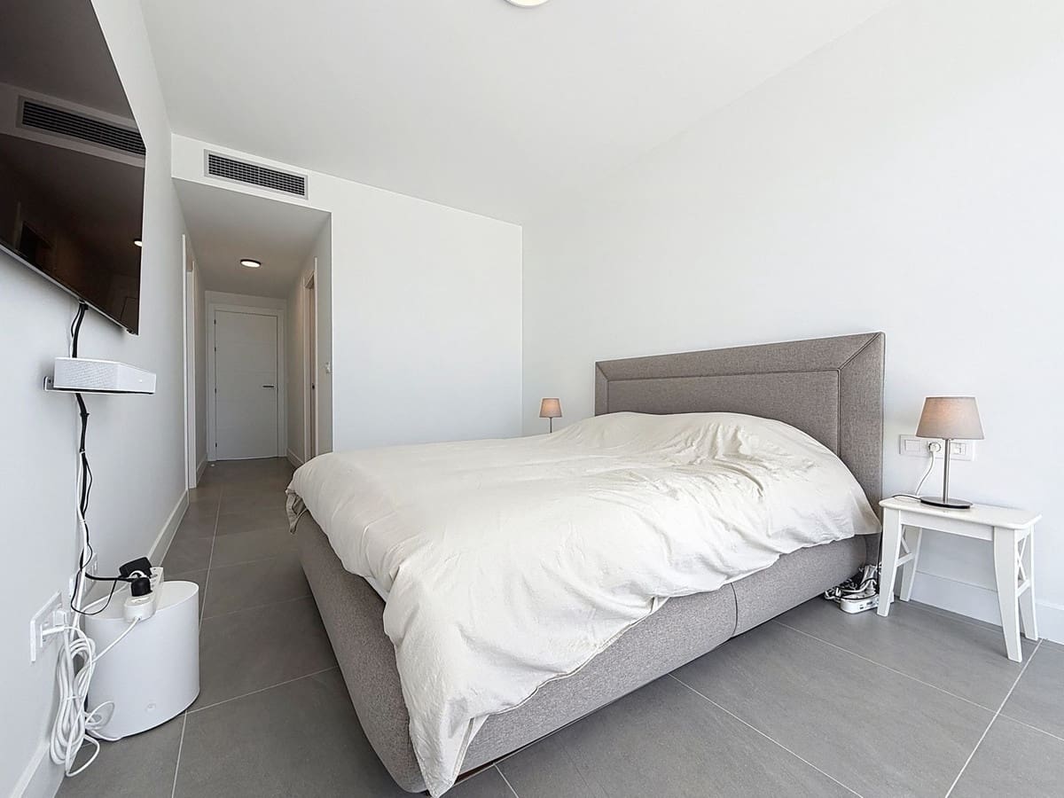 3 soverom Penthouse til salgs i La Duquesa / Puerto de la Duquesa med svømmebasseng garasje - € 725 000 (Ref: 9201593)