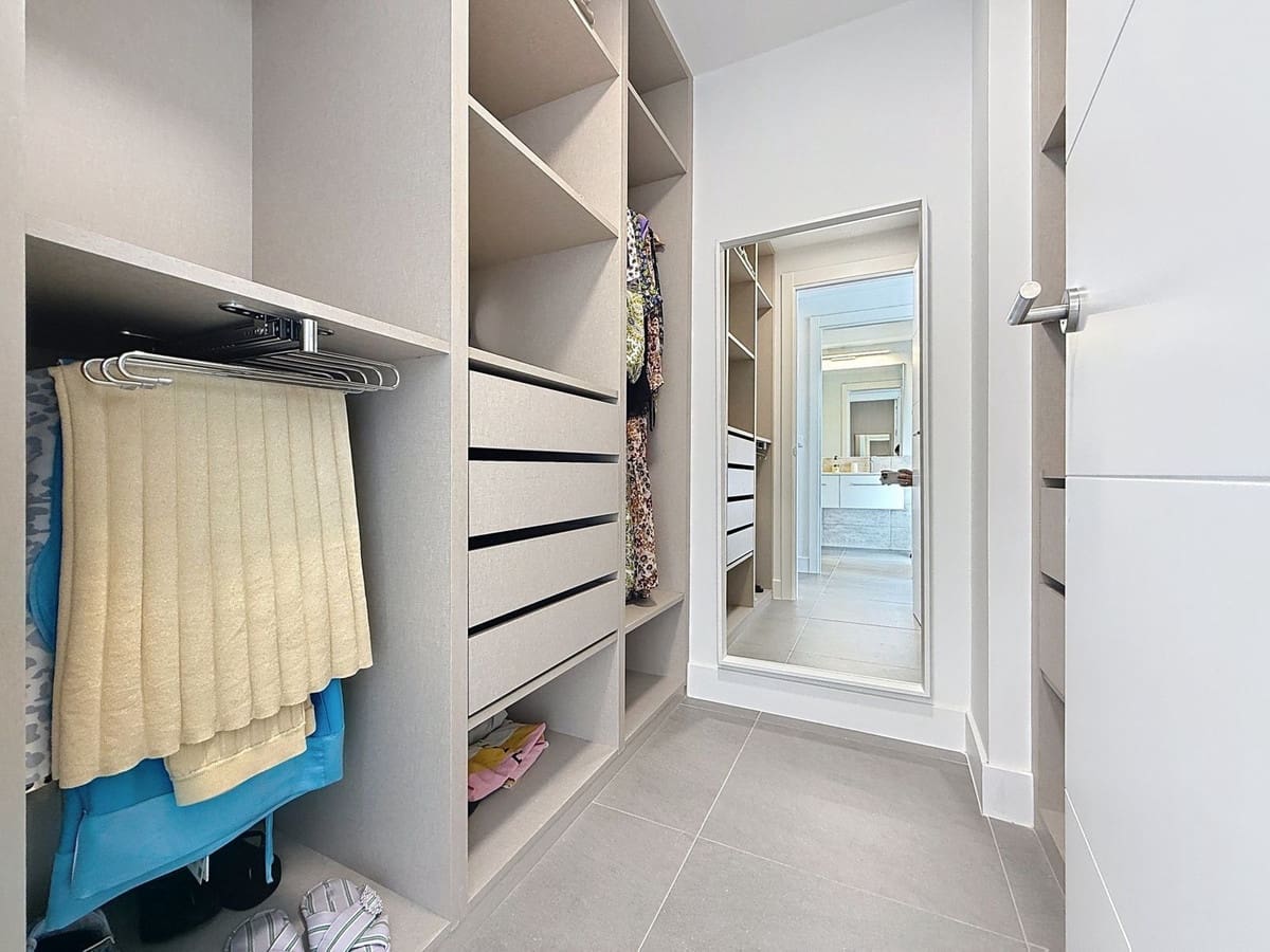 3 soverom Penthouse til salgs i La Duquesa / Puerto de la Duquesa med svømmebasseng garasje - € 725 000 (Ref: 9201593)