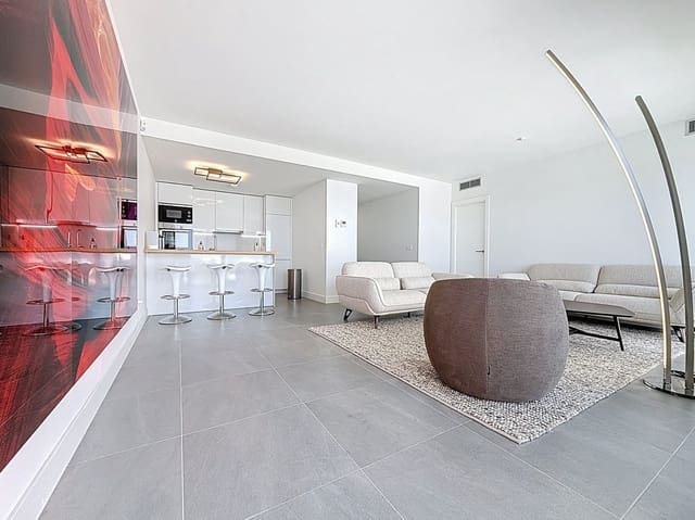 3 makuuhuone Kattohuoneisto myytävänä paikassa La Duquesa / Puerto de la Duquesa, Manilva mukana uima-altaan 
autotalli - 725 000 € (Ref: 9201593)