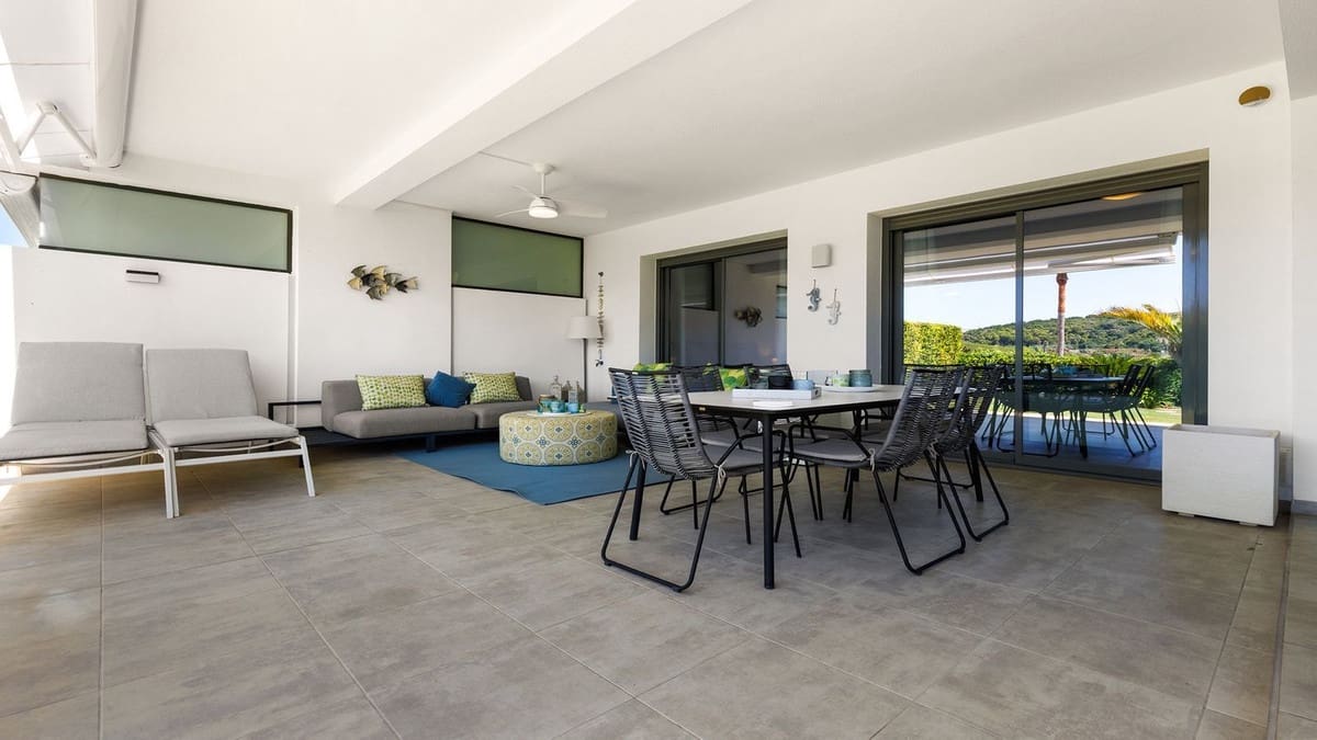 2 soveværelse Lejlighed til salg i Bahia de Casares med swimmingpool garage - € 389.000 (Ref: 9203263)