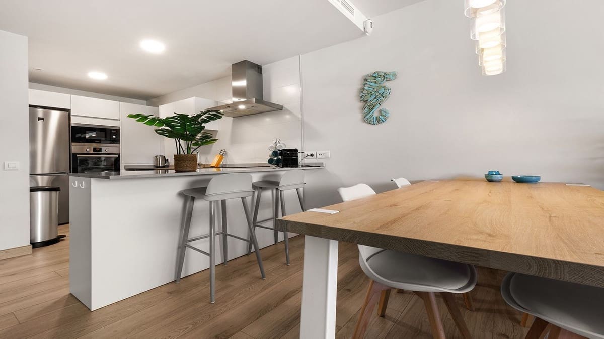 2 soveværelse Lejlighed til salg i Bahia de Casares med swimmingpool garage - € 389.000 (Ref: 9203263)