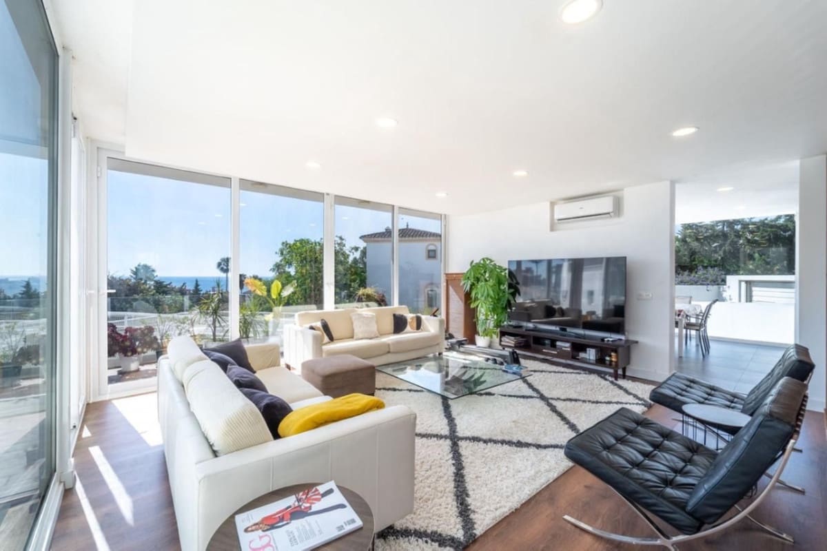 6 soverom Villa til salgs i Buenas Noches med svømmebasseng garasje - € 1 600 000 (Ref: 9216790)