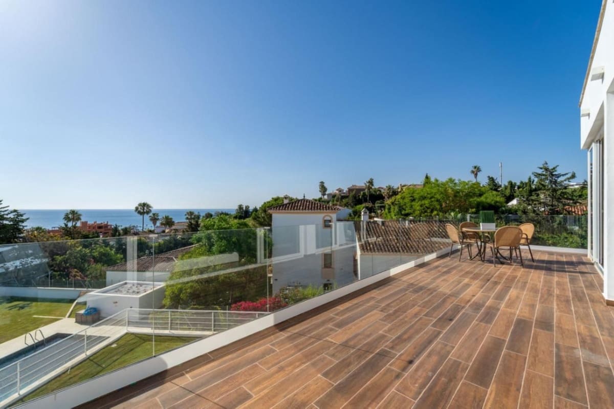 6 soverom Villa til salgs i Buenas Noches med svømmebasseng garasje - € 1 600 000 (Ref: 9216790)