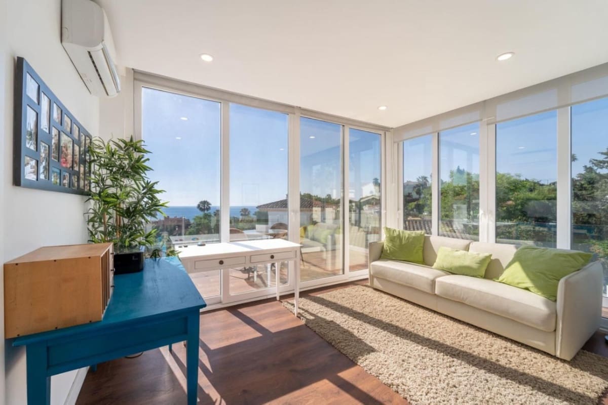 6 soverom Villa til salgs i Buenas Noches med svømmebasseng garasje - € 1 600 000 (Ref: 9216790)