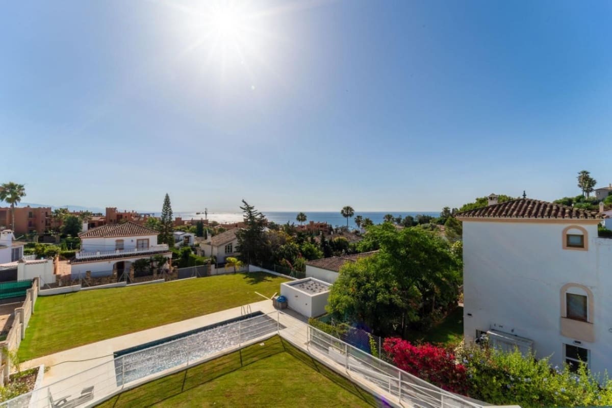 6 soverom Villa til salgs i Buenas Noches med svømmebasseng garasje - € 1 600 000 (Ref: 9216790)