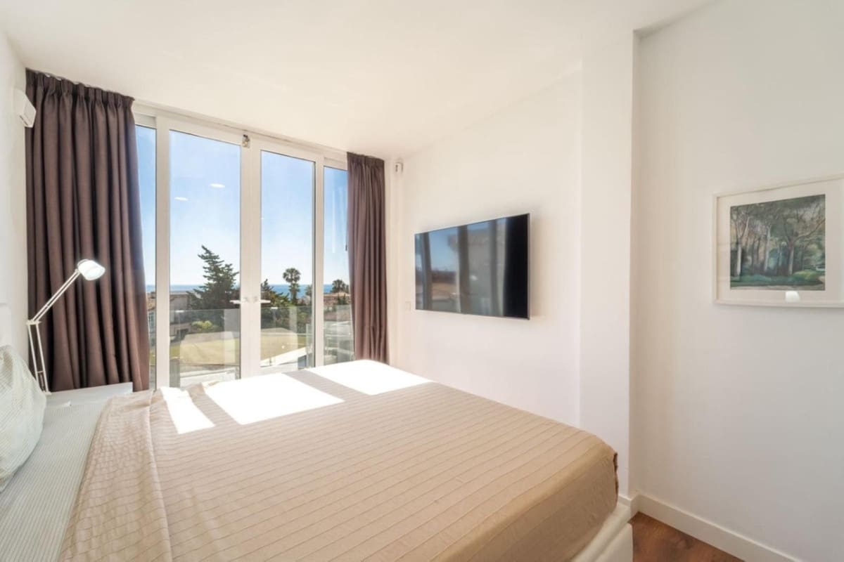 6 soverom Villa til salgs i Buenas Noches med svømmebasseng garasje - € 1 600 000 (Ref: 9216790)