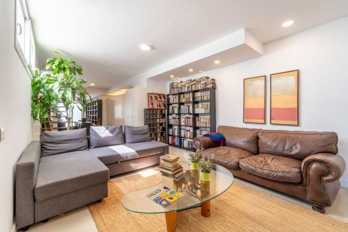 6 soverom Villa til salgs i Buenas Noches med svømmebasseng garasje - € 1 600 000 (Ref: 9216790)