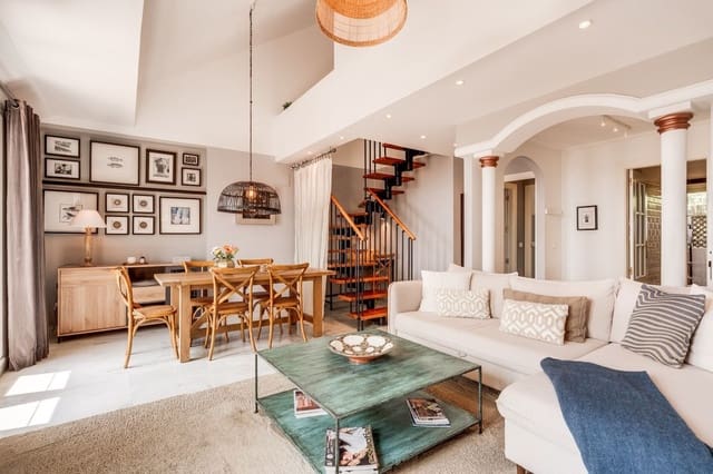 2 soveværelse Lejlighed til salg i Nueva Andalucia, Marbella med swimmingpool garage - € 560.000 (Ref: 9219008)